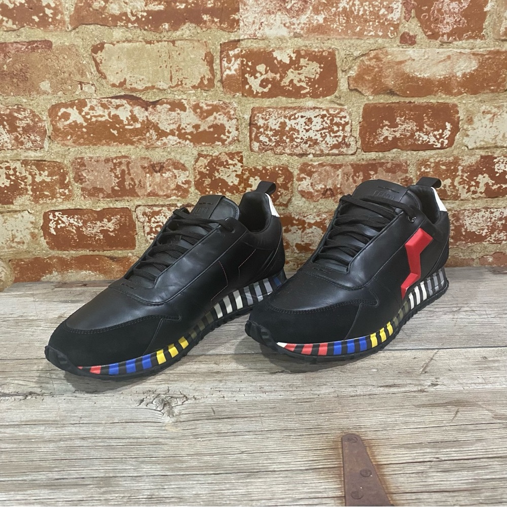 Fendi Men’s Red Lightening Bolt Black Sneakers Size 9 *see desc*